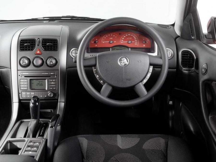 Holden Commodore SV8 2002 года  (фото 2 из 6)